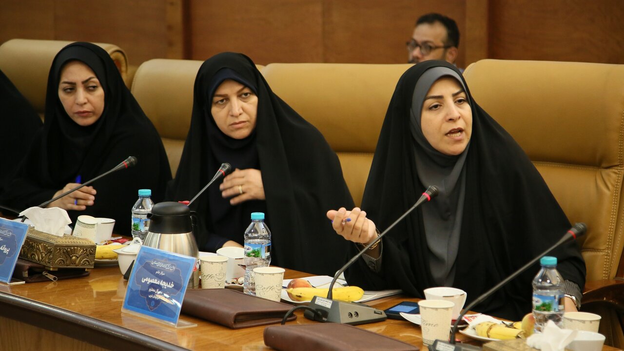 گرامیداشت شهید جمهور و افتخار به سرمایه عظیم مدیریت فرهنگی در کتابخانههای عمومی