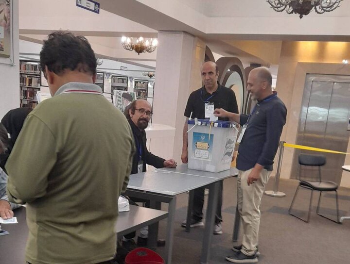 ۲۱ باب کتابخانه عمومی منتخب استان تهران در ۱۱ شهرستان شعبه اخذ رأی شد