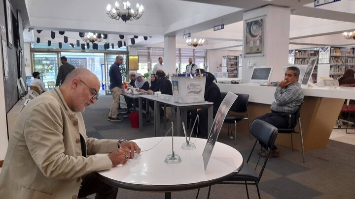 ۲۱ باب کتابخانه عمومی منتخب استان تهران در ۱۱ شهرستان شعبه اخذ رأی شد