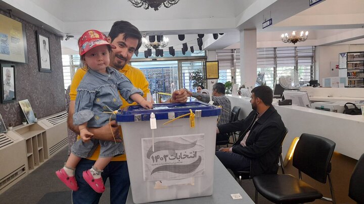 ۲۱ باب کتابخانه عمومی منتخب استان تهران در ۱۱ شهرستان شعبه اخذ رأی شد