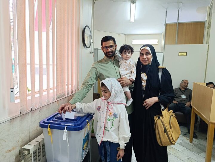 ۲۱ باب کتابخانه عمومی منتخب استان تهران در ۱۱ شهرستان شعبه اخذ رأی شد