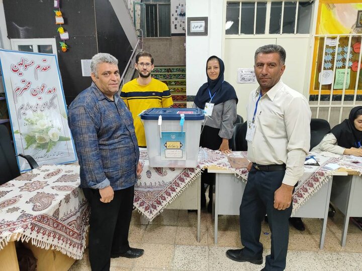 ۲۱ باب کتابخانه عمومی منتخب استان تهران در ۱۱ شهرستان شعبه اخذ رأی شد