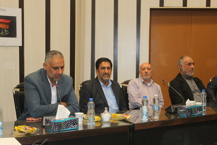 آیین رونمایی از کتاب «خاطرات ماندگار» در کتابخانه مرکزی ایلام برگزار شد