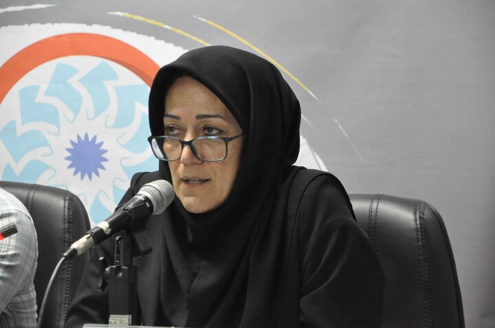 نهاد کتابخانههای عمومی کشور موضوع پژوهش و آموزش کارکنان، کتابداران و جامعه هدف خود را با جدیت دنبال میکند