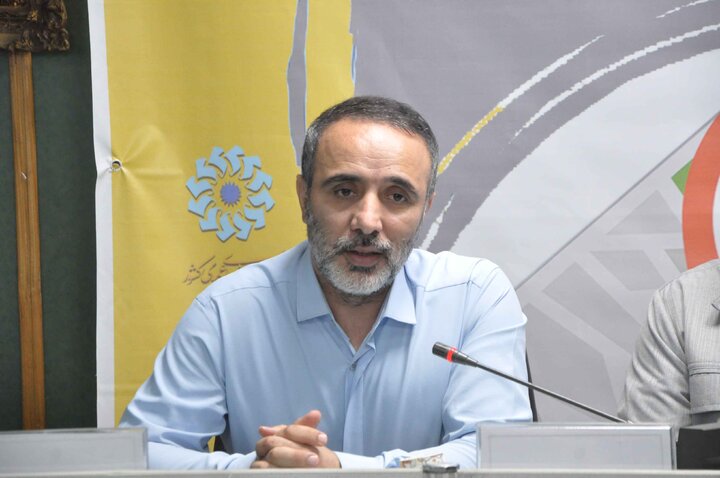 نهاد کتابخانههای عمومی کشور موضوع پژوهش و آموزش کارکنان، کتابداران و جامعه هدف خود را با جدیت دنبال میکند