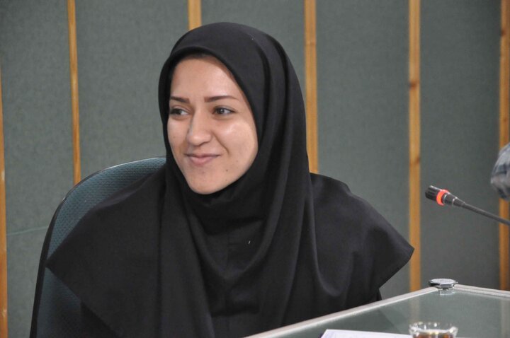 نهاد کتابخانههای عمومی کشور موضوع پژوهش و آموزش کارکنان، کتابداران و جامعه هدف خود را با جدیت دنبال میکند