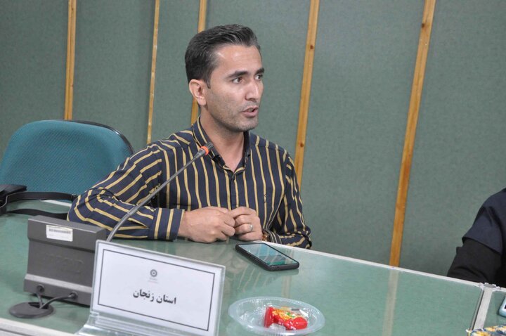 نهاد کتابخانههای عمومی کشور موضوع پژوهش و آموزش کارکنان، کتابداران و جامعه هدف خود را با جدیت دنبال میکند