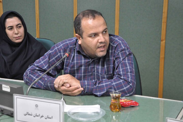 نهاد کتابخانههای عمومی کشور موضوع پژوهش و آموزش کارکنان، کتابداران و جامعه هدف خود را با جدیت دنبال میکند