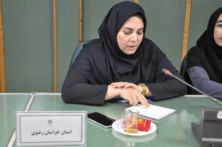 نهاد کتابخانههای عمومی کشور موضوع پژوهش و آموزش کارکنان، کتابداران و جامعه هدف خود را با جدیت دنبال میکند