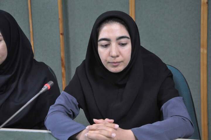 نهاد کتابخانههای عمومی کشور موضوع پژوهش و آموزش کارکنان، کتابداران و جامعه هدف خود را با جدیت دنبال میکند