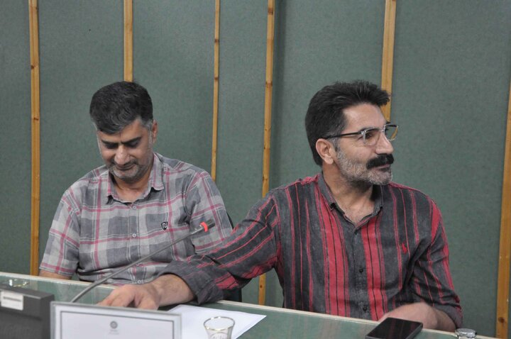 نهاد کتابخانههای عمومی کشور موضوع پژوهش و آموزش کارکنان، کتابداران و جامعه هدف خود را با جدیت دنبال میکند