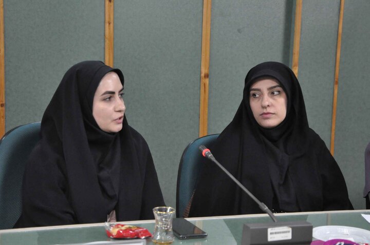 نهاد کتابخانههای عمومی کشور موضوع پژوهش و آموزش کارکنان، کتابداران و جامعه هدف خود را با جدیت دنبال میکند