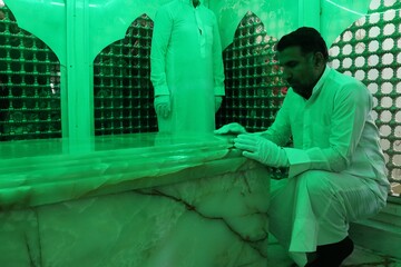 آیین غبارروبی آستان مقدس امامزاده یحیی بن زید(ع) میامی مشهد با حضور سرپرست اداره کل کتابخانه های عمومی خراسان رضوی