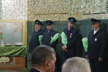 آیین غبارروبی آستان مقدس امامزاده یحیی بن زید(ع) میامی مشهد با حضور سرپرست اداره کل کتابخانه های عمومی خراسان رضوی