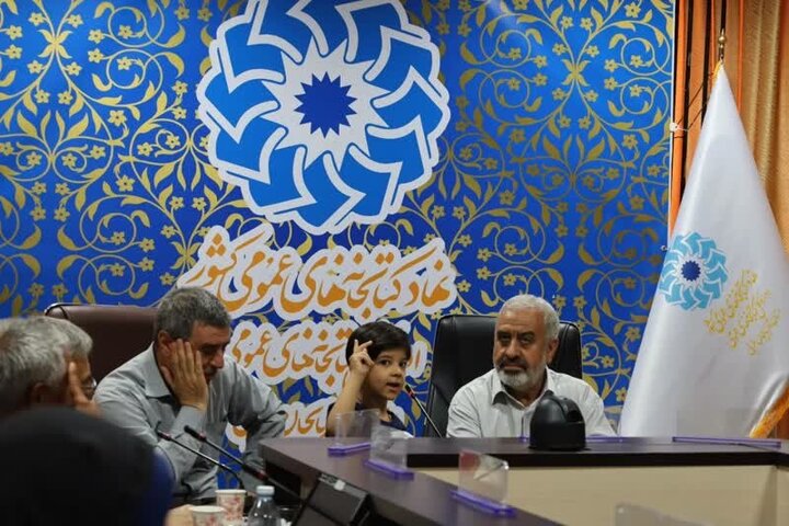 محفل شعرخوانی «یاد یاران» در آذربایجانغربی برگزار شد