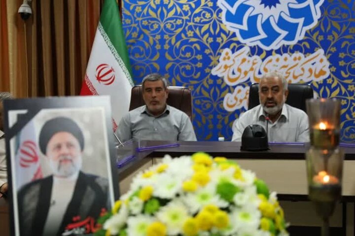 محفل شعرخوانی «یاد یاران» در آذربایجانغربی برگزار شد