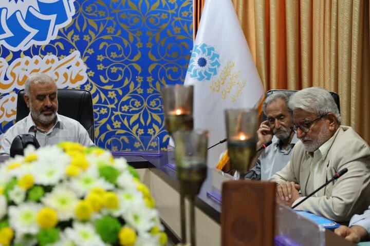 محفل شعرخوانی «یاد یاران» در آذربایجان‌غربی برگزار شد