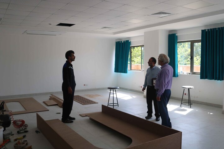 معاون برنامهریزی، پژوهش و فناوری اطلاعات نهاد از پروژه کتابخانه مرکزی رشت بازدید کرد