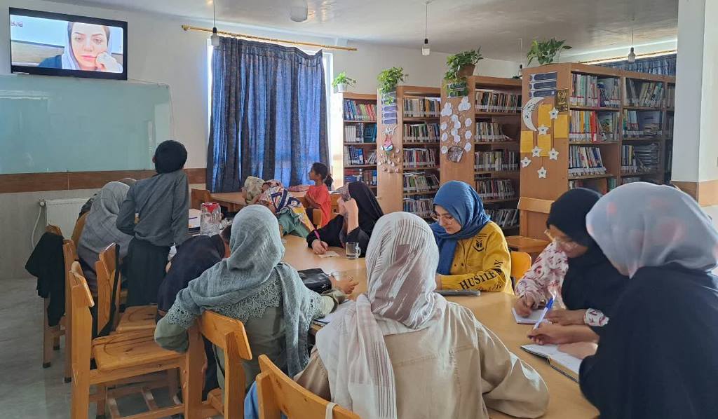 کلاس ها و دوره‌های مختلف آموزشی در کتابخانه‌های عمومی خراسان رضوی برگزار شد