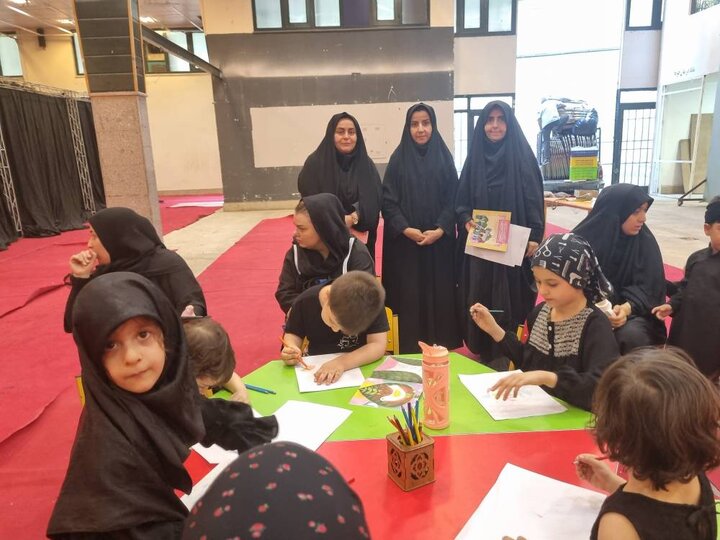 اجرای برنامههای متنوع فرهنگی در حسینیه بچههای بهشت در دهه اول ماه محرم