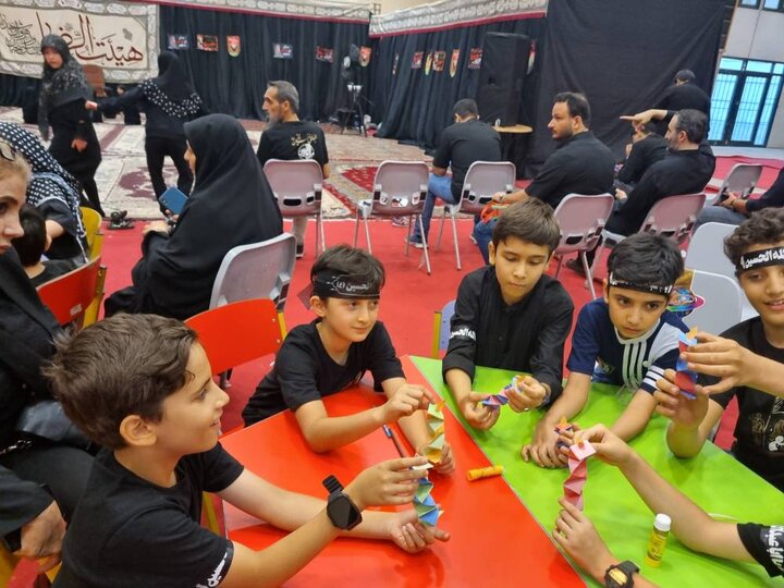 اجرای برنامههای متنوع فرهنگی در حسینیه بچههای بهشت در دهه اول ماه محرم