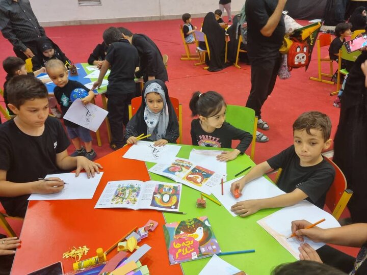 اجرای برنامههای متنوع فرهنگی در حسینیه بچههای بهشت در دهه اول ماه محرم