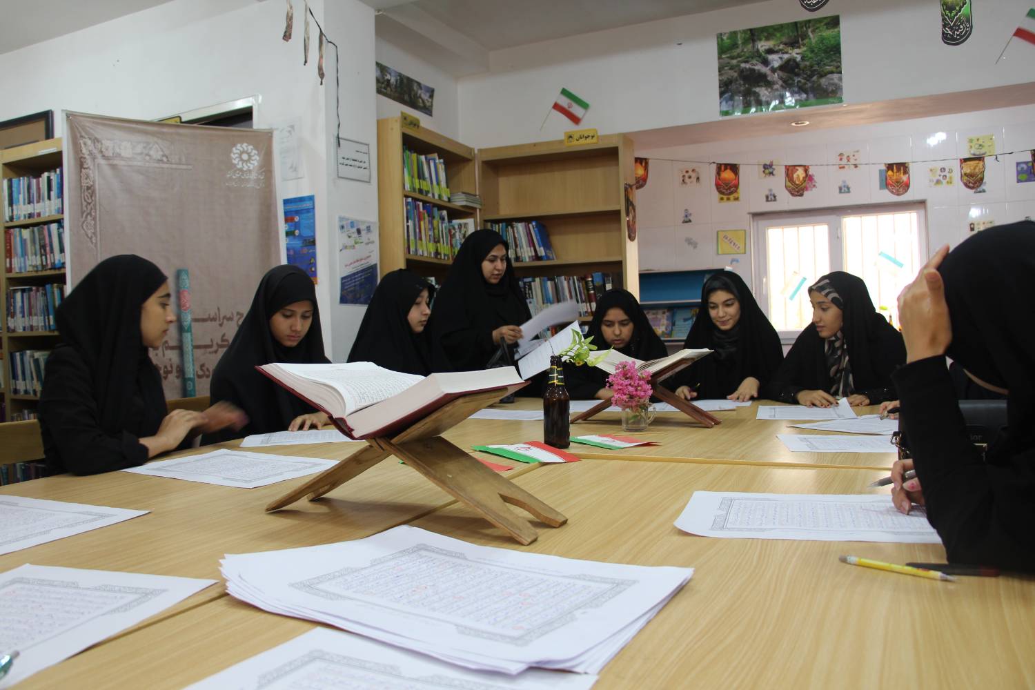 طرح کتابت قرآن کریم در کتابخانه شهدای مدافع حرم صادقآباد گالیکش اجرا شد