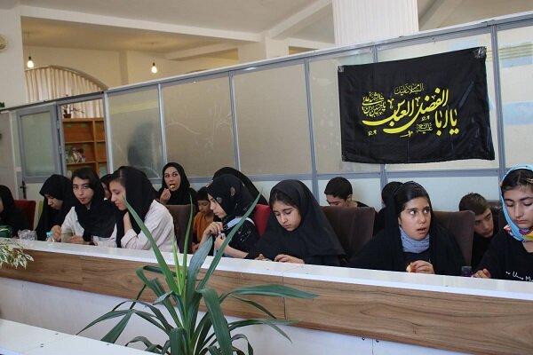 خردسالترین شهید کشور مسیرها را برای نوشتن داستان زندگیاش نشان میداد