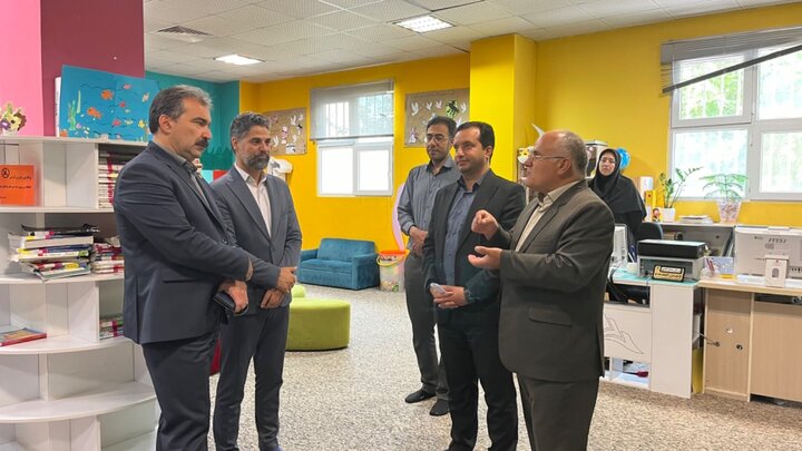 امروز کتابخانههای عمومی به پایگاه فرهنگی-اجتماعی تبدیل شدهاند