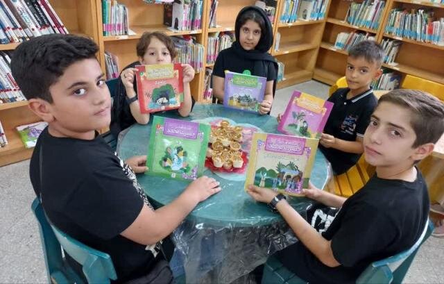 ویژهبرنامههای شعر و ادبیات آیینی با محوریت کودکان و نوجوانان برگزار شد