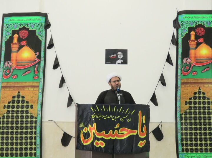 جامعه اسلامی، جامعه پیرو ولایت و تکلیفمدار