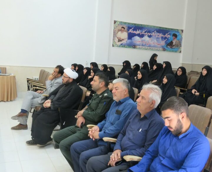 جامعه اسلامی، جامعه پیرو ولایت و تکلیفمدار