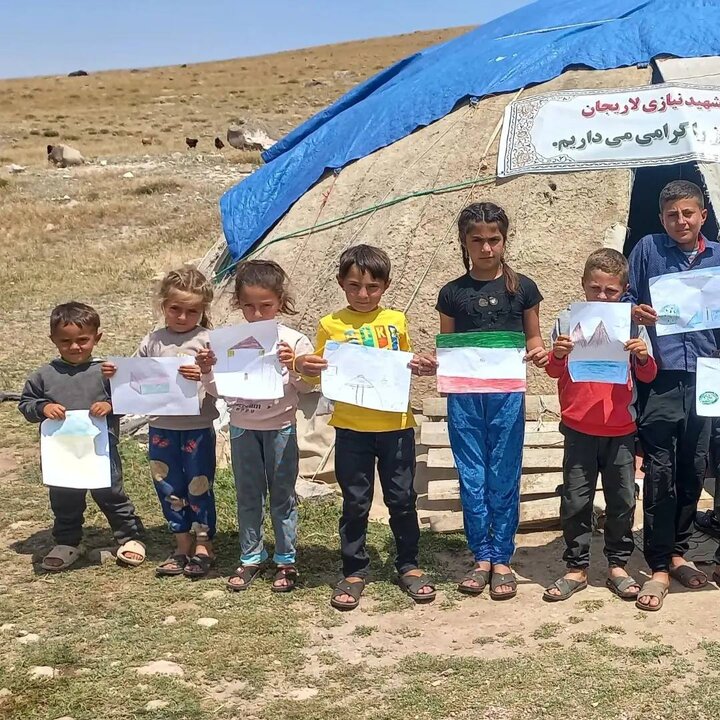 ارائه خدمات کتابخانهای و برگزاری برنامههای فرهنگی به جامعه عشایری بخش گرمادوز