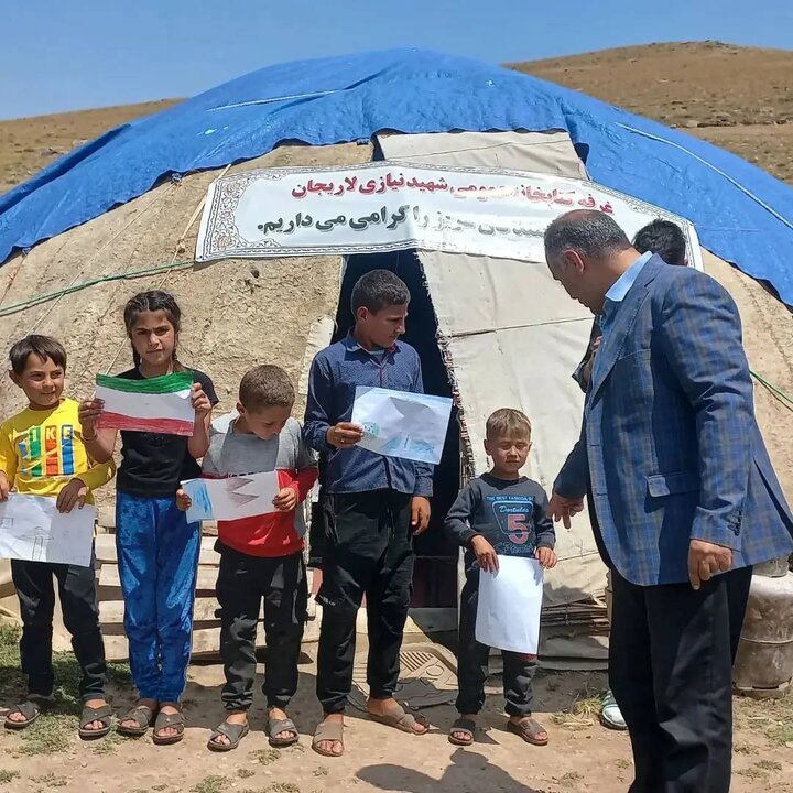 ارائه خدمات کتابخانهای و برگزاری برنامههای فرهنگی به جامعه عشایری بخش گرمادوز