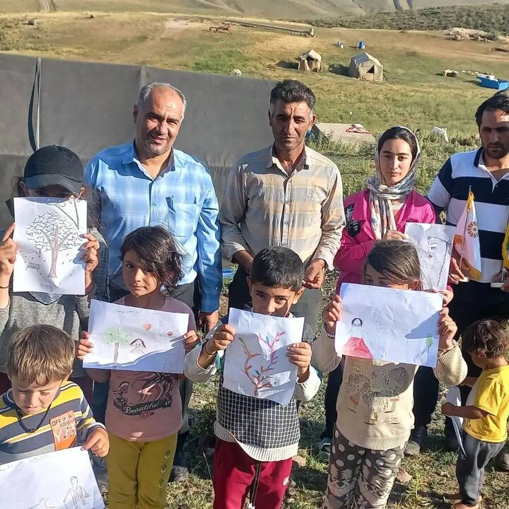 ارائه خدمات کتابخانهای و برگزاری برنامههای فرهنگی به جامعه عشایری بخش گرمادوز