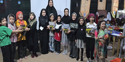 آغاز به کار موکب کتابخوانی اداره کل کتابخانههای عمومی کردستان در مرز باشماق