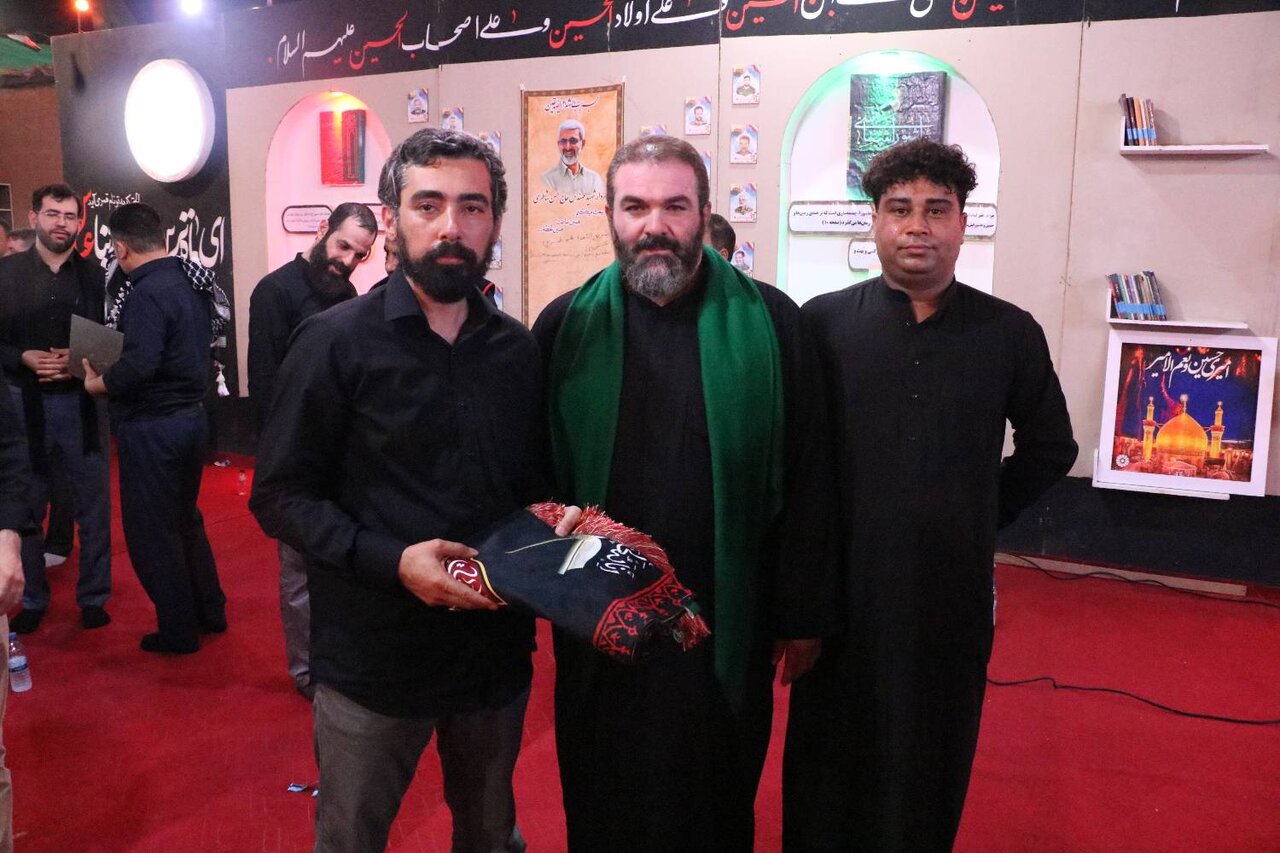 بازدید دبیرکل نهاد از موکبهای فرهنگی کتابخانههای عمومی در مرزها