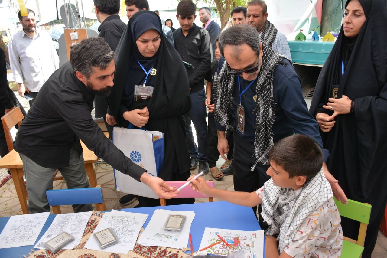 بازدید دبیرکل نهاد از موکبهای فرهنگی کتابخانههای عمومی در مرزها