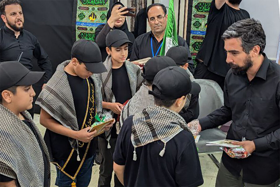 بازدید دبیرکل نهاد از موکبهای فرهنگی کتابخانههای عمومی در مرزها