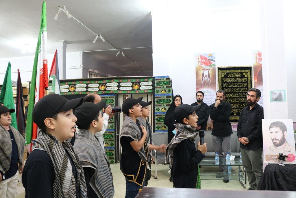 دبیرکل نهاد کتابخانههای عمومی کشور از موکب امام رضا(ع) مهران بازدید کرد