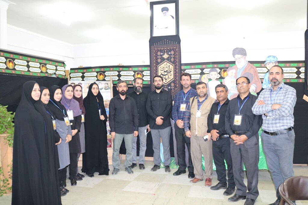 دبیرکل نهاد کتابخانههای عمومی کشور از موکب امام رضا(ع) مهران بازدید کرد