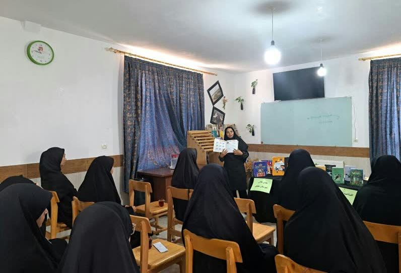 برنامههای فرهنگی و آموزشی به همت کتابخانههای عمومی خراسان رضوی برگزار شد