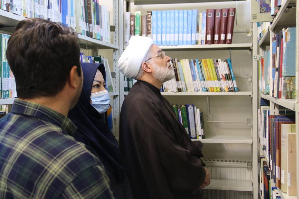 لزوم حمایت مسئولان از کتابخانههای عمومی و کتابخوانی