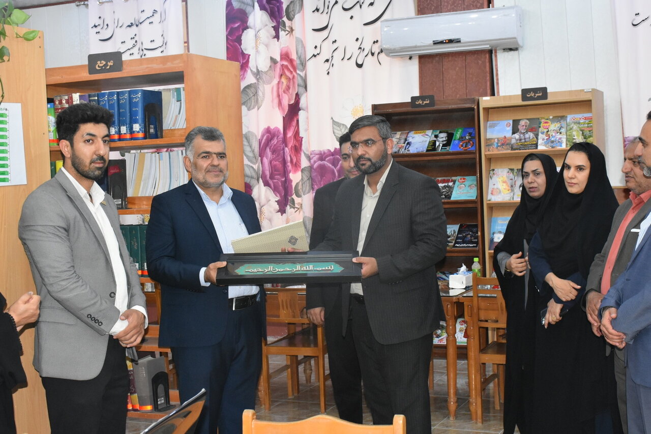 کتابخانه عمومی معرفت عمادشهر لارستان بازگشایی شد