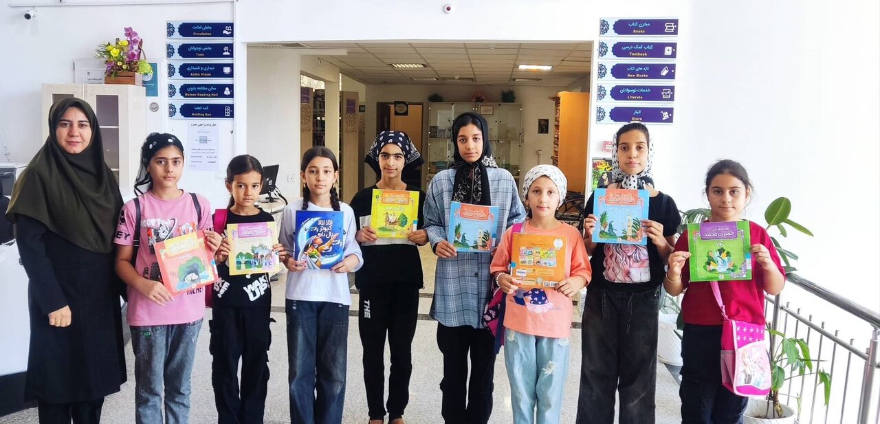 تبلیغات سیزدهمین جشنواره کتابخوانی رضوی در پایگاهای کلاسهای تابستانی