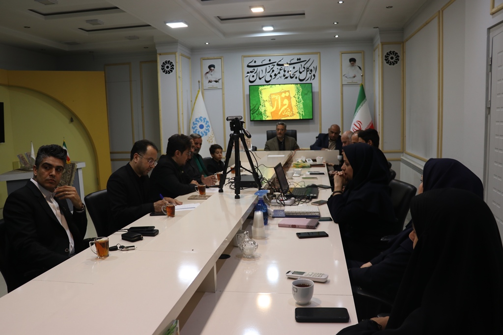 مراسم رونمایی از مجموعه شعر آیینی «قرار» برگزار شد