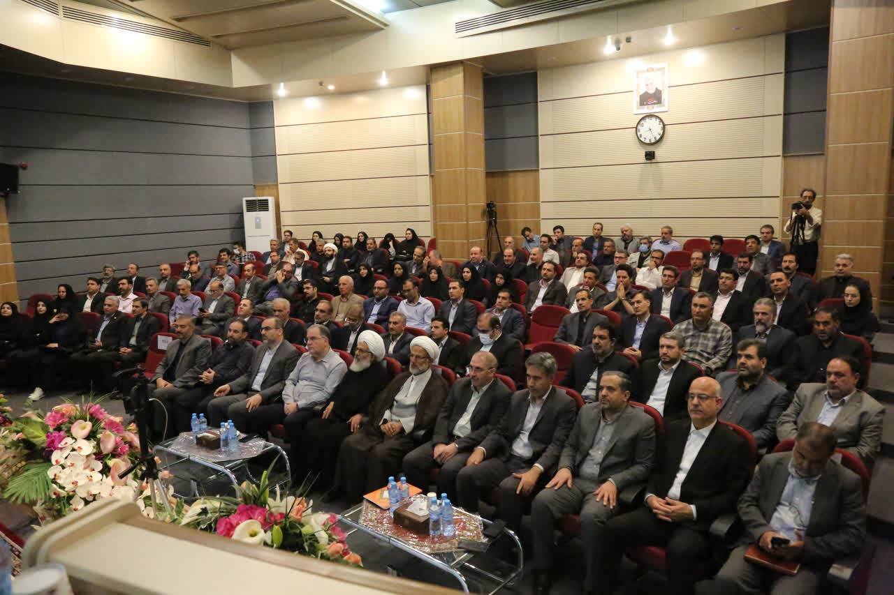 ادارهکل کتابخانههای عمومی استان دستگاه برگزیده جشنواره «شهید رجایی» زنجان شد