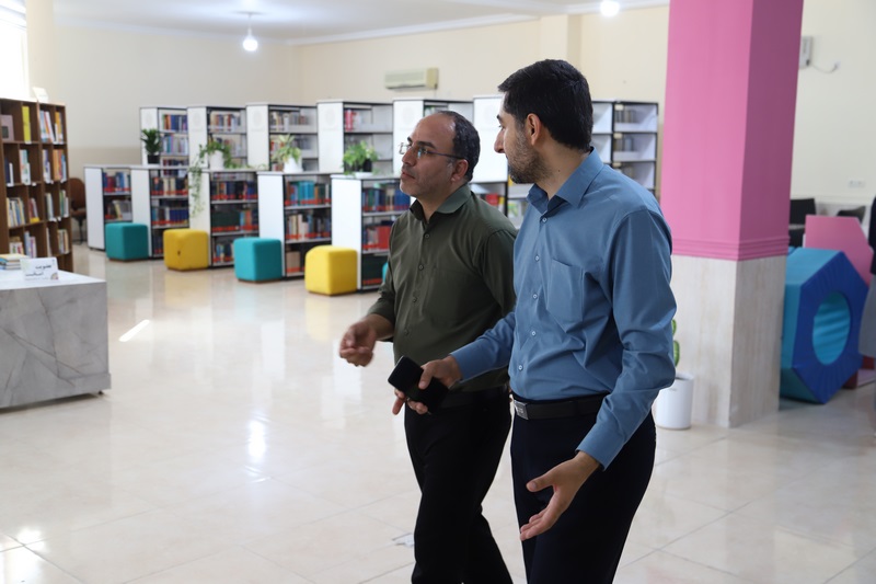 بازدید مدیرکل توسعه کتابخانههای کشور از کتابخانههای عمومی استان بوشهر
