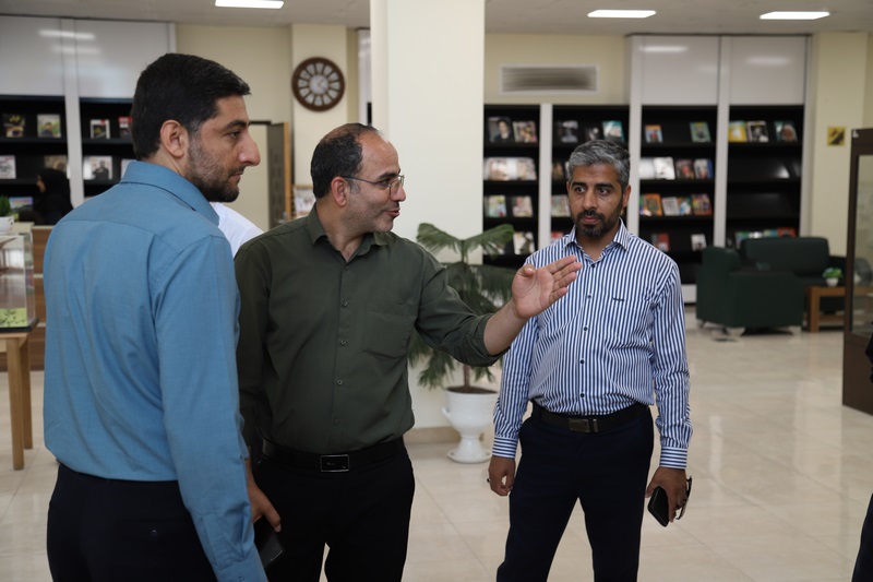 بازدید مدیرکل توسعه کتابخانههای کشور از کتابخانههای عمومی استان بوشهر