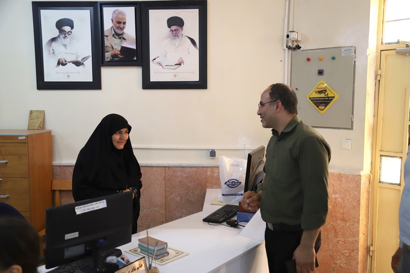 بازدید مدیرکل توسعه کتابخانههای کشور از کتابخانههای عمومی استان بوشهر